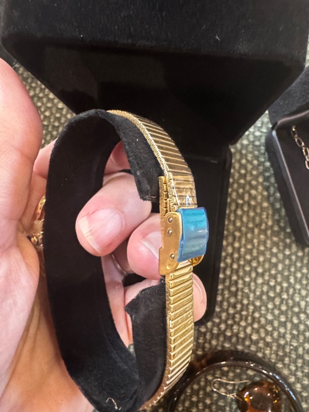 Classic Gold Oval Bracelet Watch - Picture 9 of 14